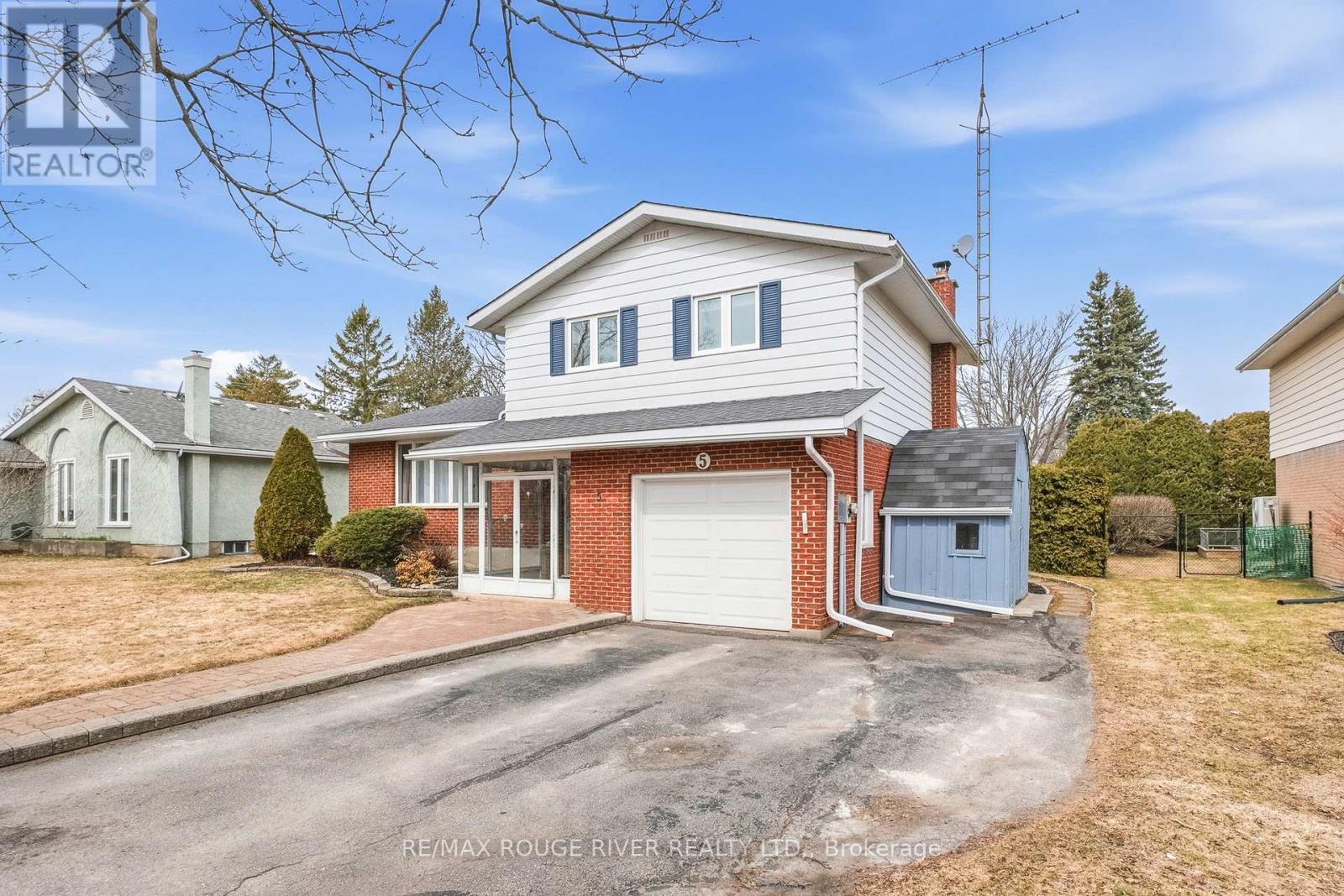 5 Silver Crescent, Port Hope, Ontario  L1A 2C4 - Photo 2 - X12953944