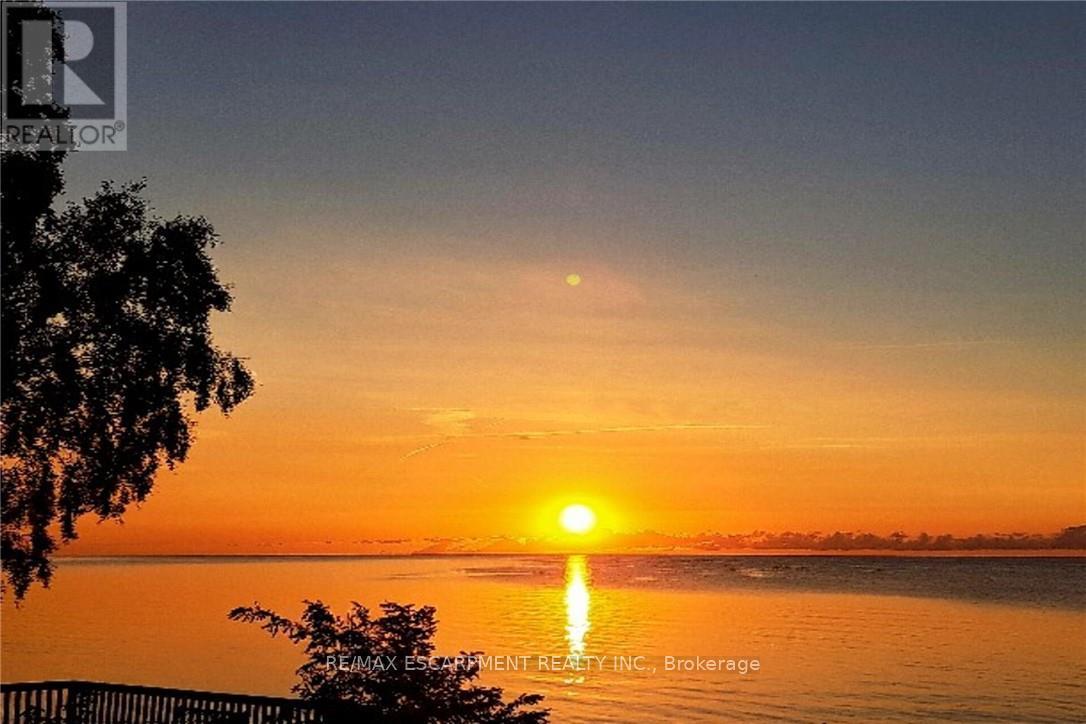 968 South Coast Drive, Haldimand, Ontario  N0A 1L0 - Photo 2 - X12953774