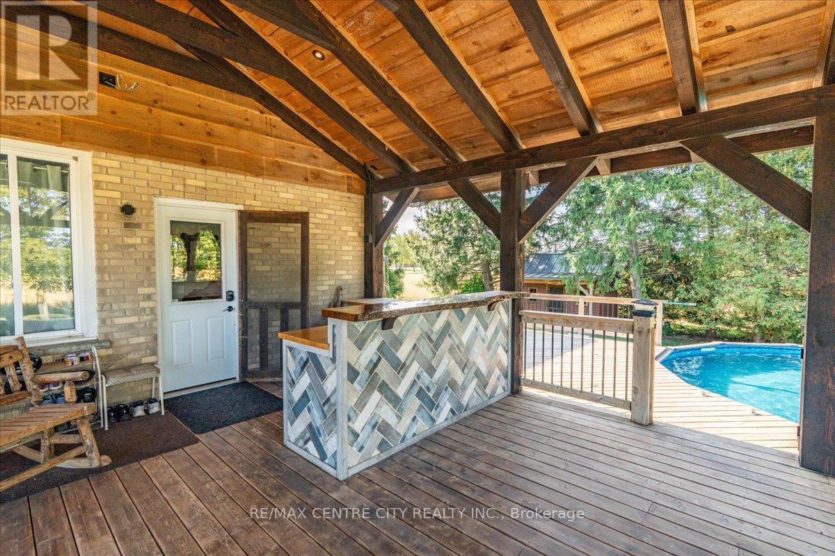 9516 Argyle Street E, North Middlesex, Ontario  N0M 1A0 - Photo 11 - X12953898