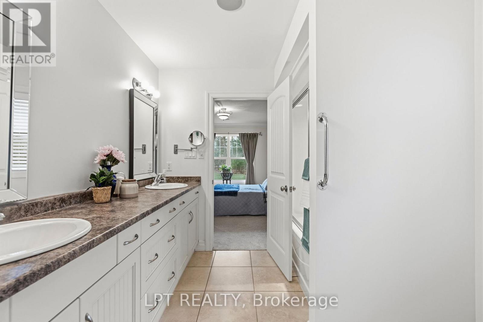 10023 Jenna Road, Lambton Shores, Ontario  N0M 1T0 - Photo 21 - X12953964