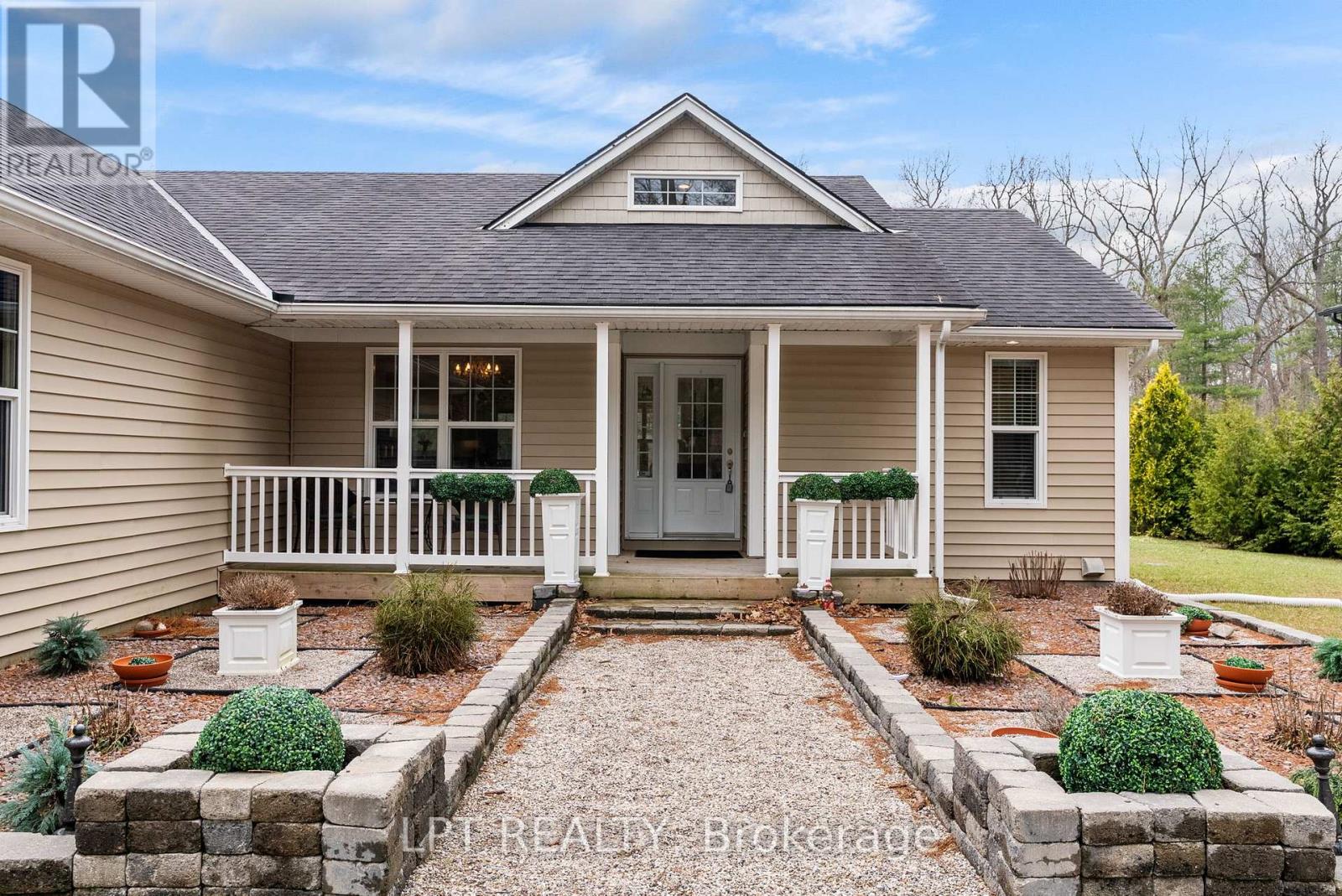 10023 Jenna Road, Lambton Shores, Ontario  N0M 1T0 - Photo 4 - X12953964