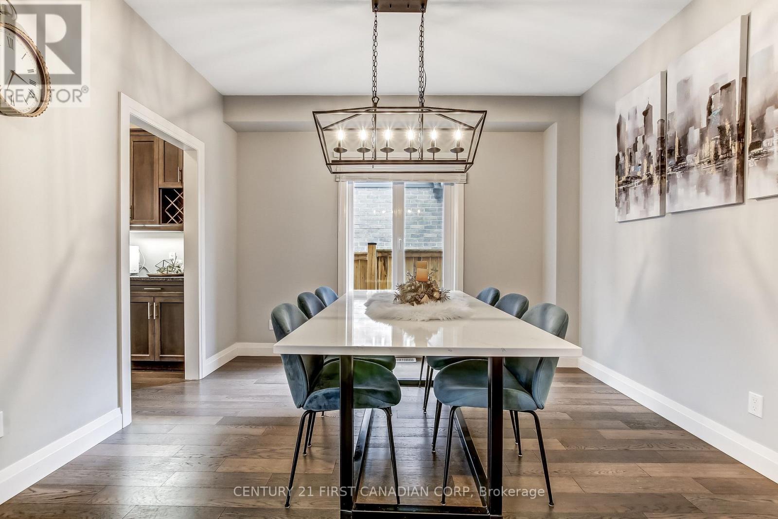 753 Superior Drive, London North, Ontario  N5X 3Z1 - Photo 4 - X12953982