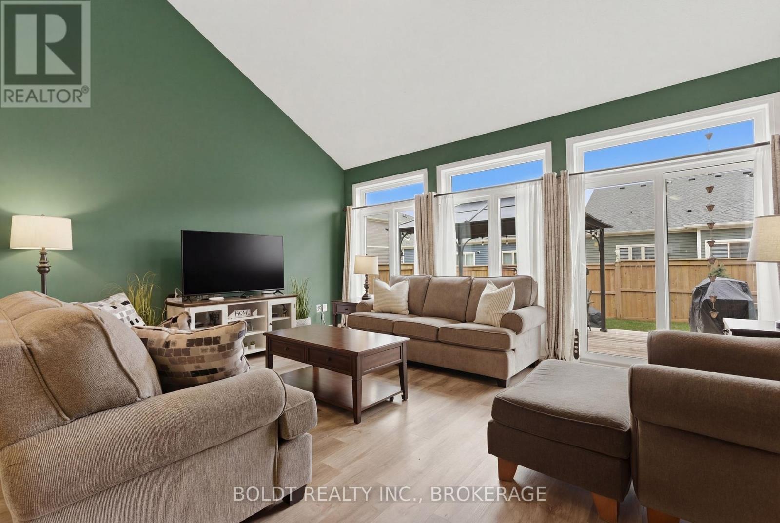 70 Beachwalk Crescent, Fort Erie, Ontario  L0S 1B0 - Photo 11 - X12953006