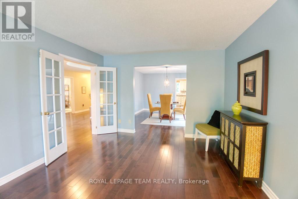 27 Sherk Crescent, Ottawa, Ontario  K2K 2L3 - Photo 13 - X12953916