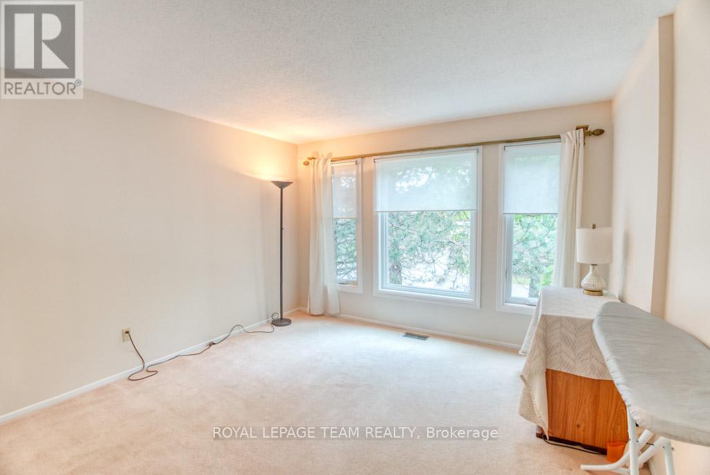 27 Sherk Crescent, Ottawa, Ontario  K2K 2L3 - Photo 25 - X12953916