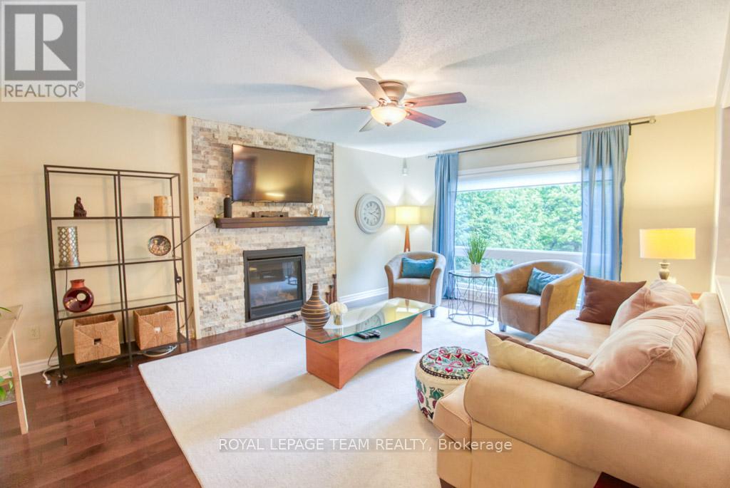 27 Sherk Crescent, Ottawa, Ontario  K2K 2L3 - Photo 5 - X12953916