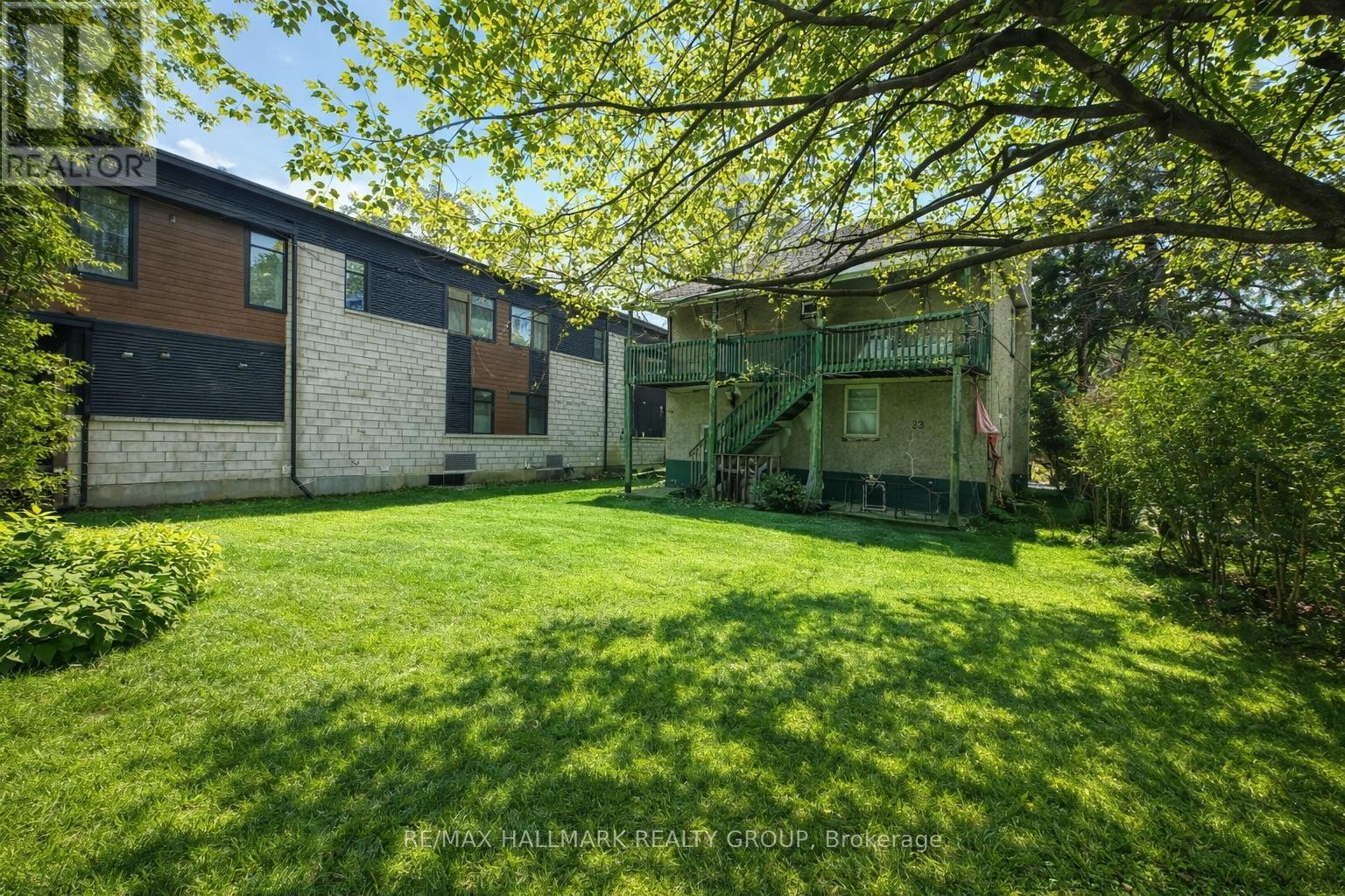 230 Columbus Avenue, Ottawa, Ontario  K1K 1P6 - Photo 3 - X12953960