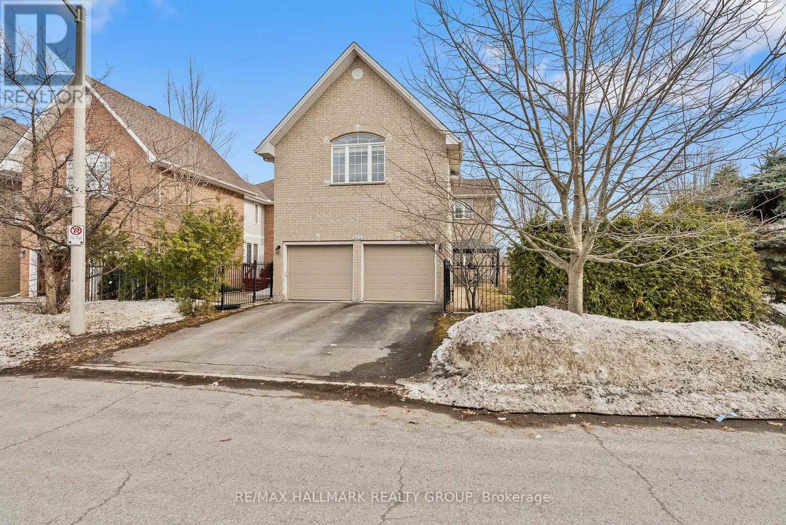 303 PARKIN CIRCLE, Ottawa, Ontario