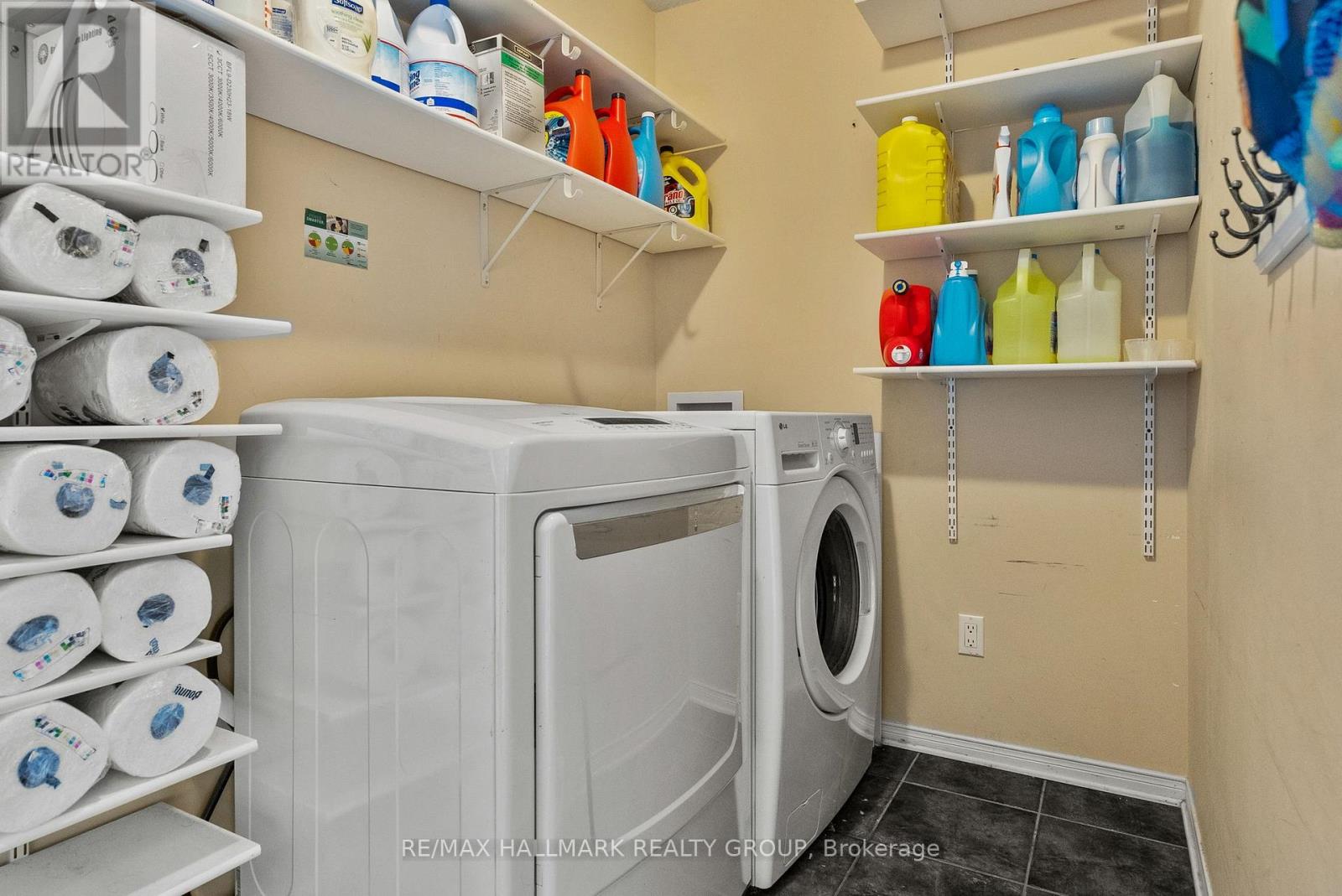 303 Parkin Circle, Ottawa, Ontario  K1T 4G8 - Photo 15 - X12954020