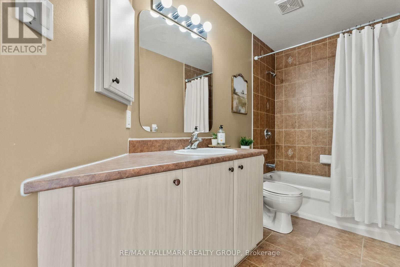 303 Parkin Circle, Ottawa, Ontario  K1T 4G8 - Photo 28 - X12954020