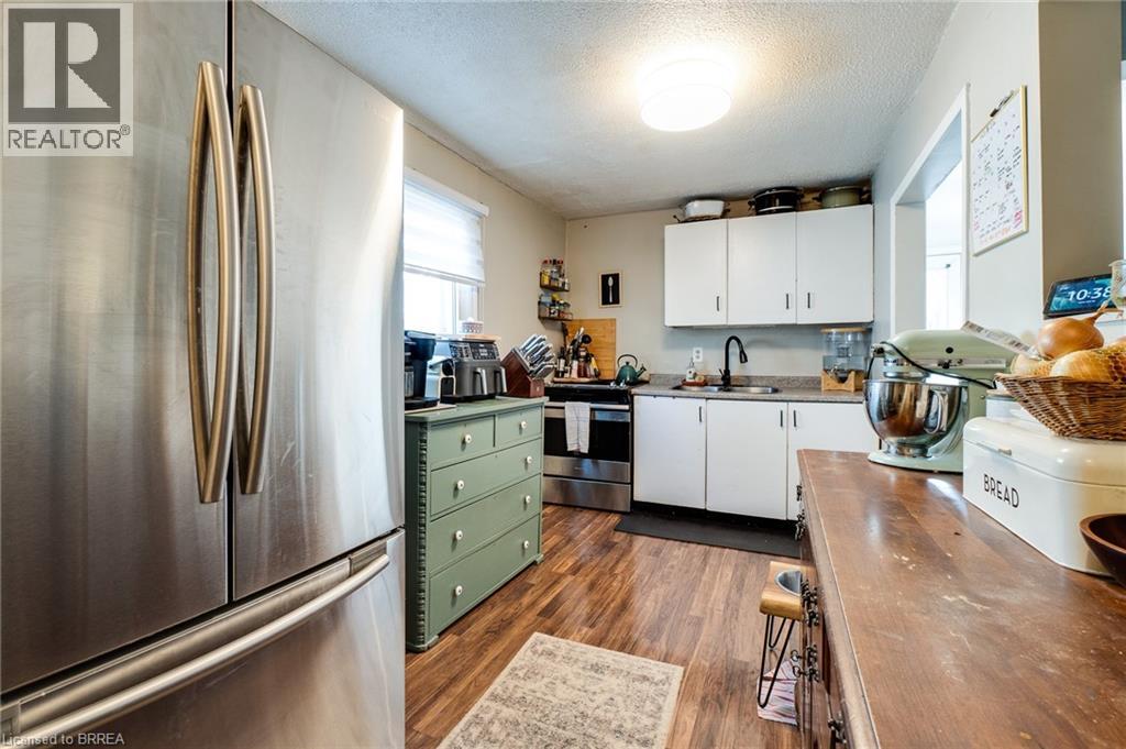 17 Drummond Street, Brantford, Ontario  N3S 5Z2 - Photo 6 - 40817170