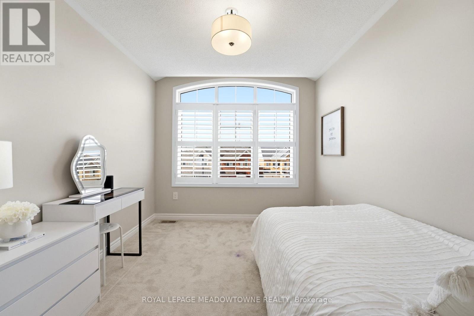 112 Whitlock Avenue, Milton, Ontario  L9E 1G3 - Photo 21 - W12942000