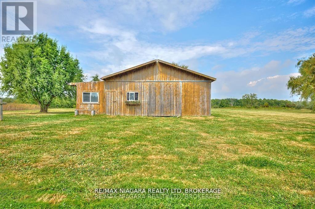 490 Mathews Road, Fort Erie, Ontario  L0S 1R0 - Photo 12 - X12953884