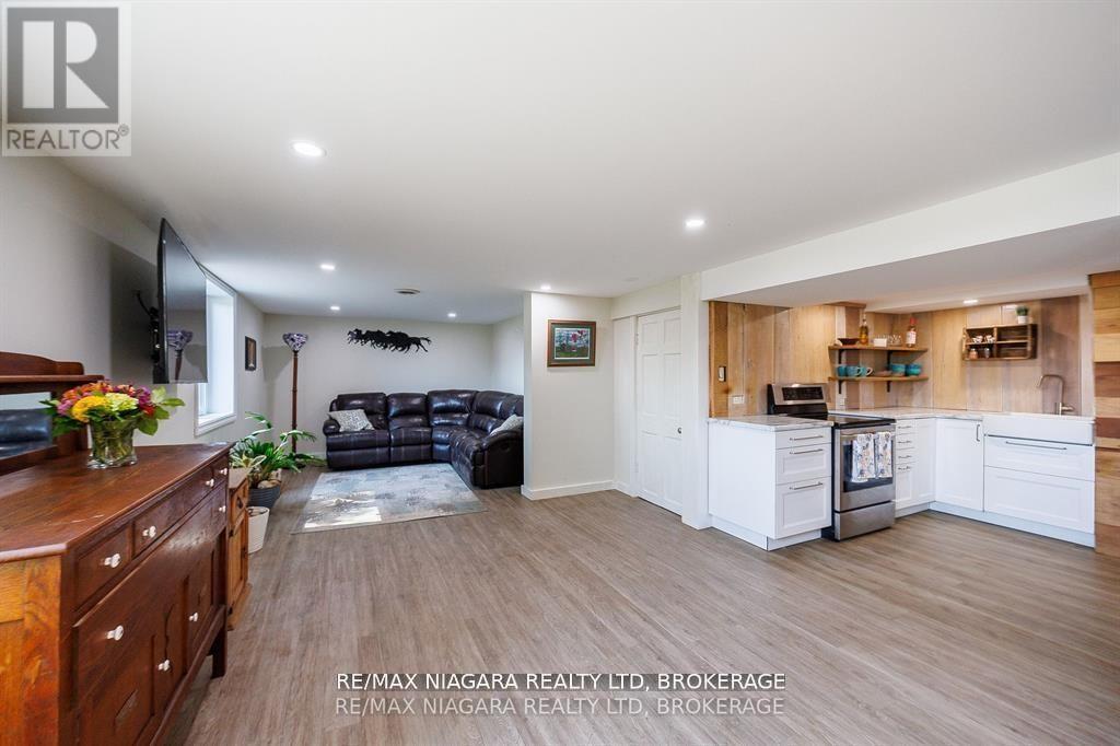 490 Mathews Road, Fort Erie, Ontario  L0S 1R0 - Photo 32 - X12953884