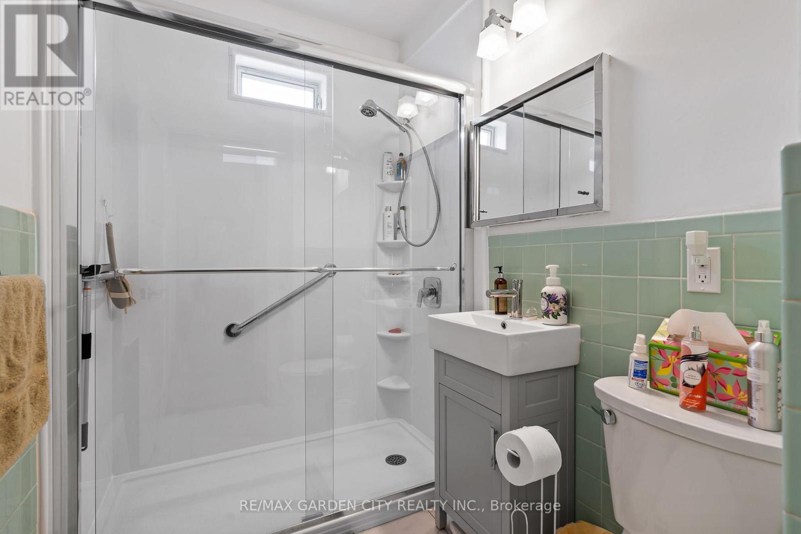 131 Westchester Crescent, St. Catharines, Ontario  L2P 2N6 - Photo 15 - X12953906