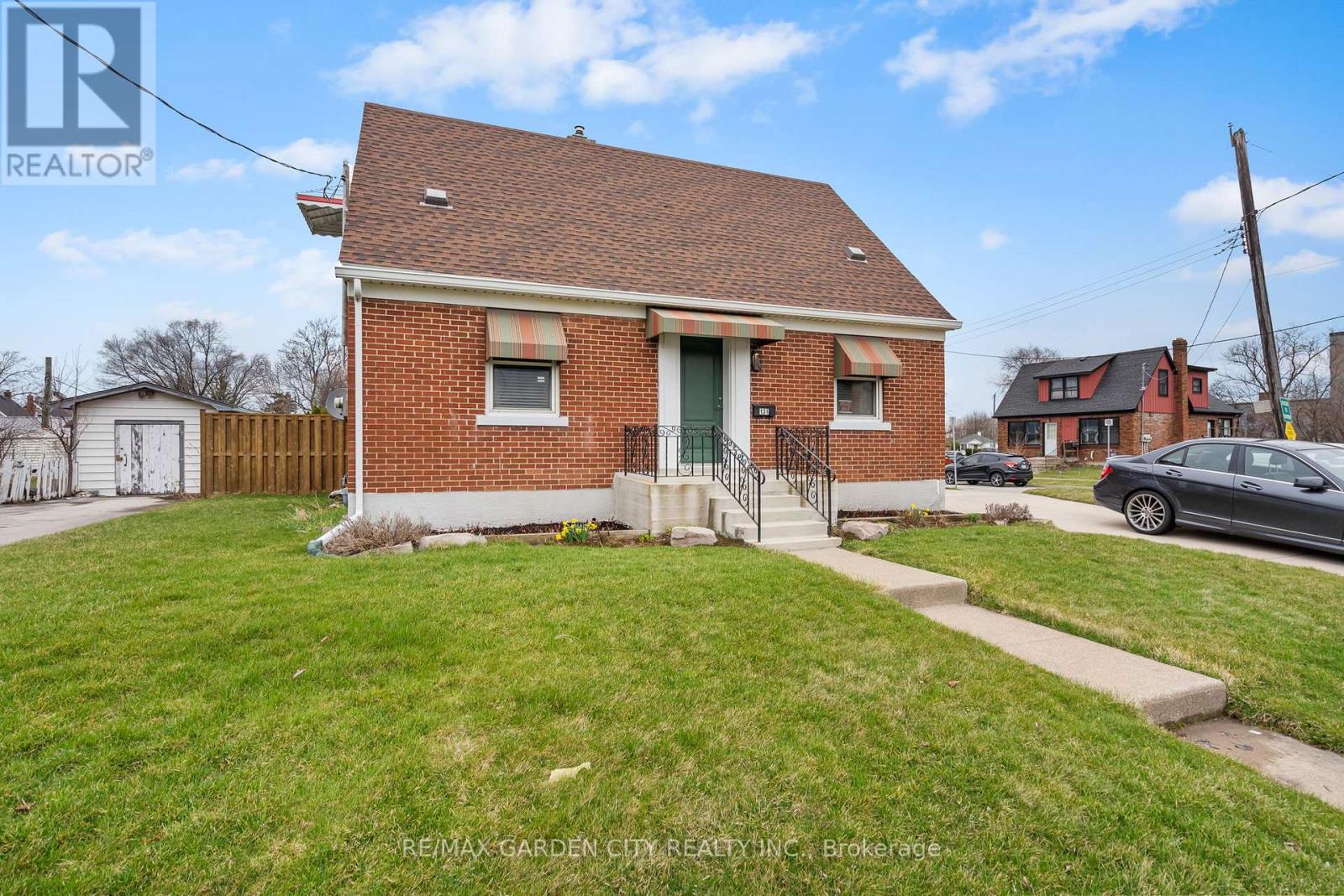 131 Westchester Crescent, St. Catharines, Ontario  L2P 2N6 - Photo 4 - X12953906