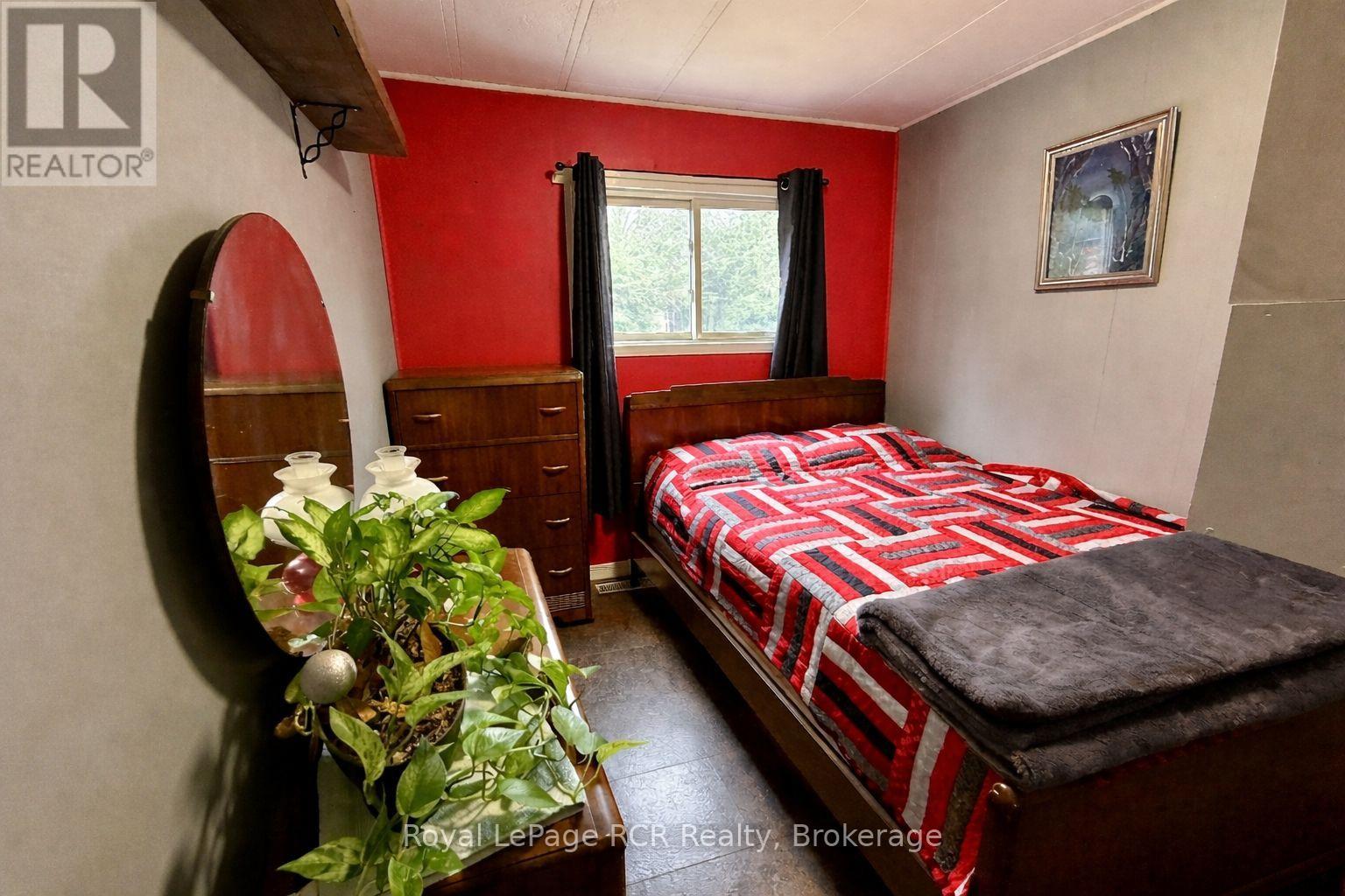 501265 10th Concession, West Grey, Ontario  N0G 1S0 - Photo 19 - X12953946