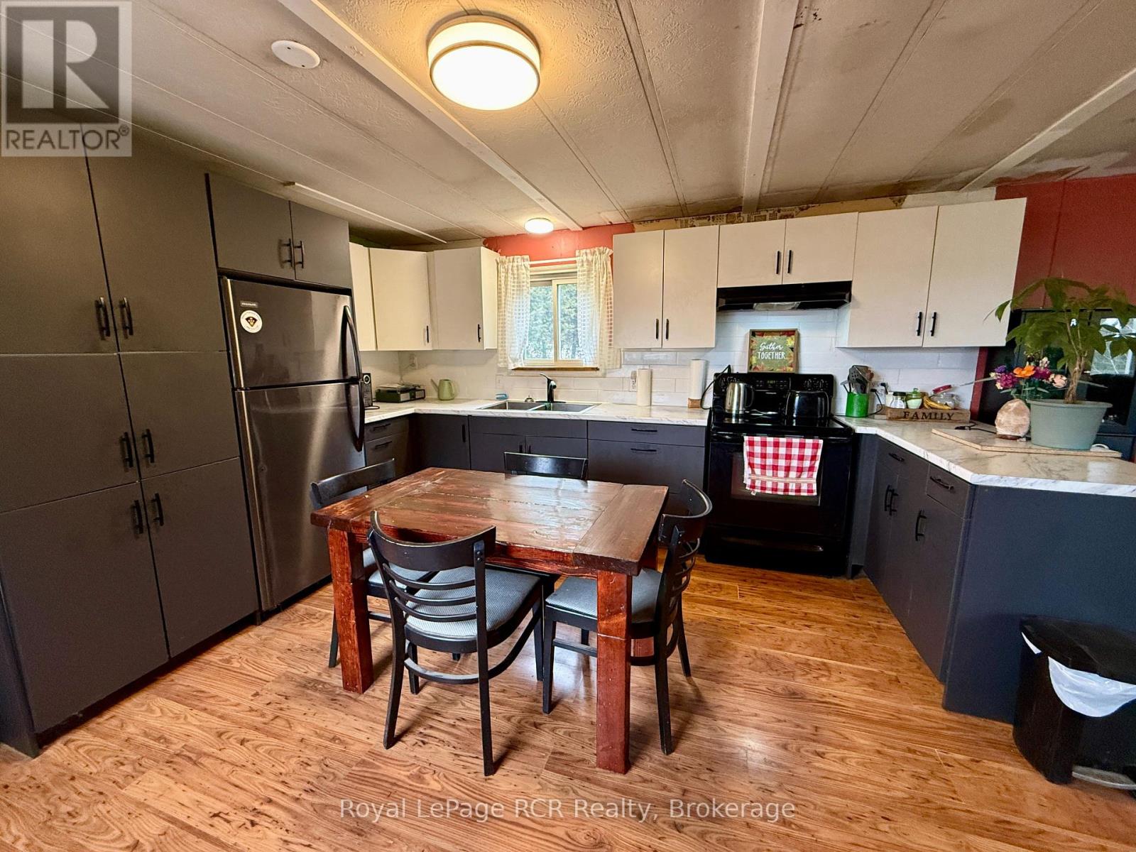 501265 10th Concession, West Grey, Ontario  N0G 1S0 - Photo 38 - X12953946