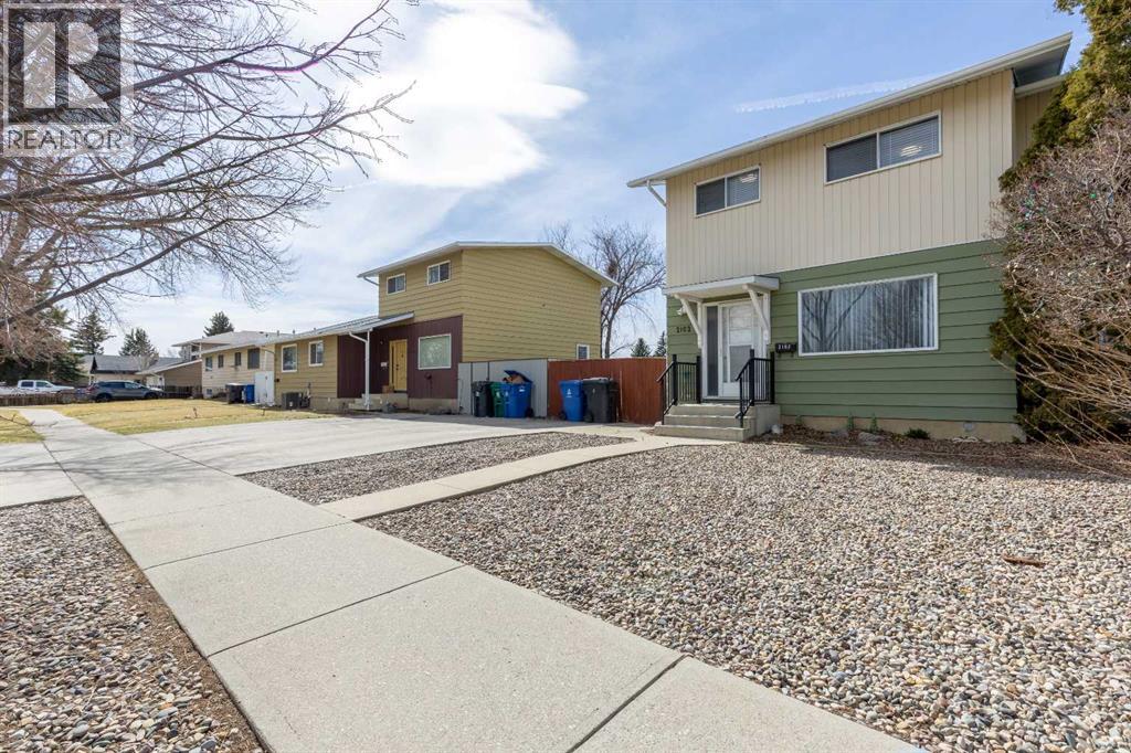 2102 13 Street N, Lethbridge, Alberta  T1H 2V5 - Photo 2 - A2295944