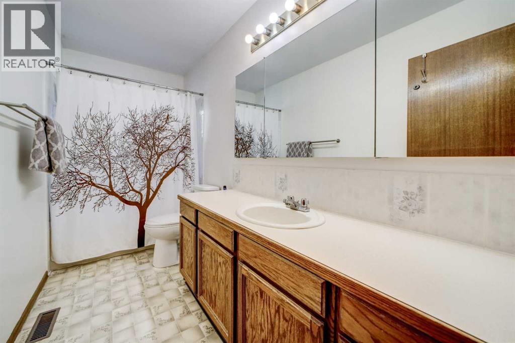 131 Beaverbrook Road N, Lethbridge, Alberta  T1H 5Z7 - Photo 15 - A2297906