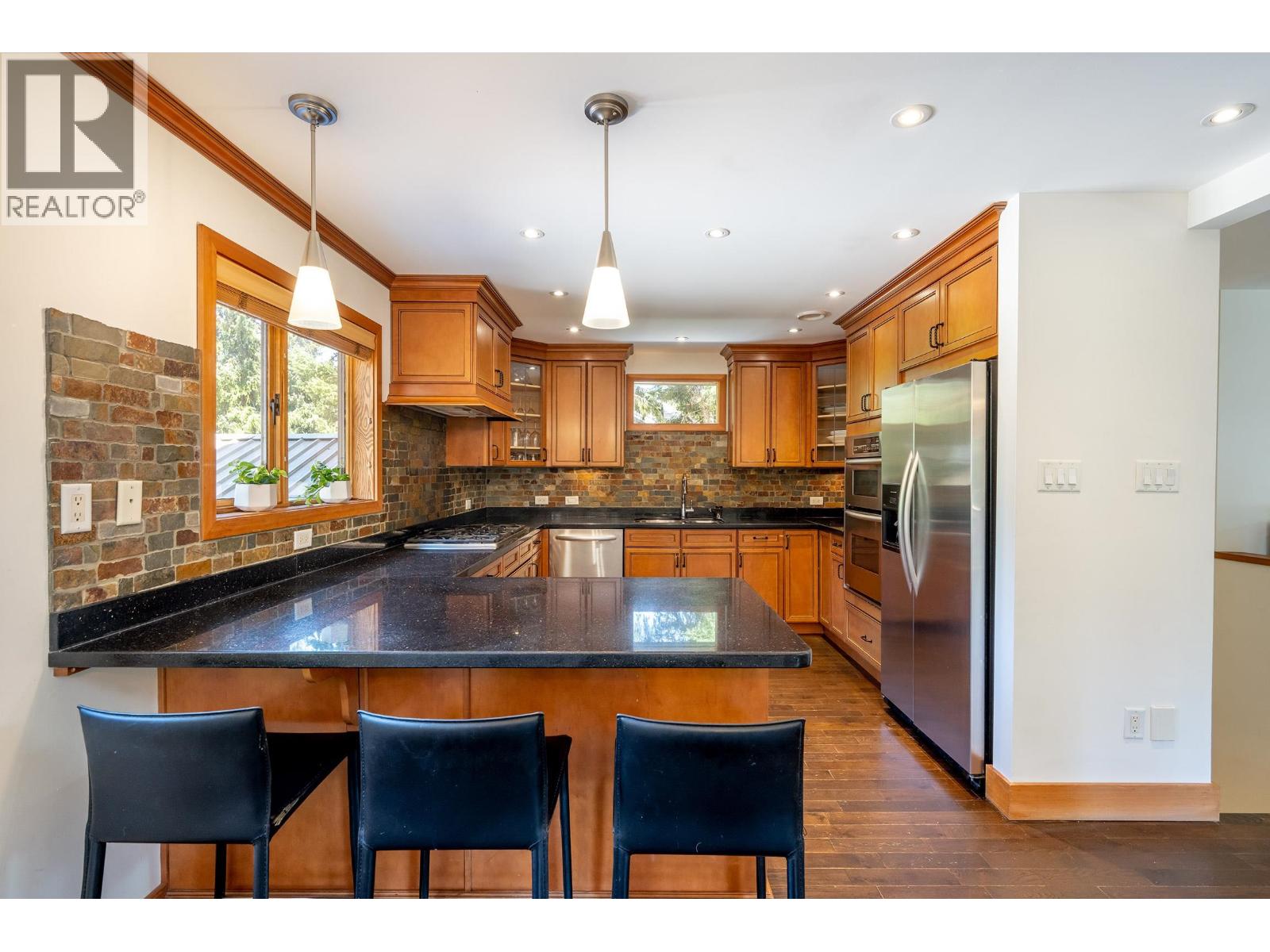 6444 Toad Hollow, Whistler, British Columbia  V8E 0C5 - Photo 9 - R3106545