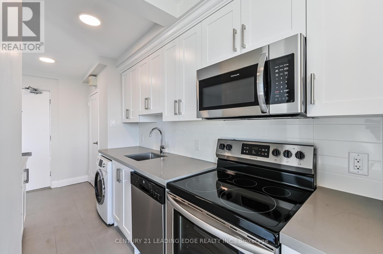 2107 - 20 Prince Arthur Avenue, Toronto, Ontario  M5R 1B1 - Photo 4 - C12953956