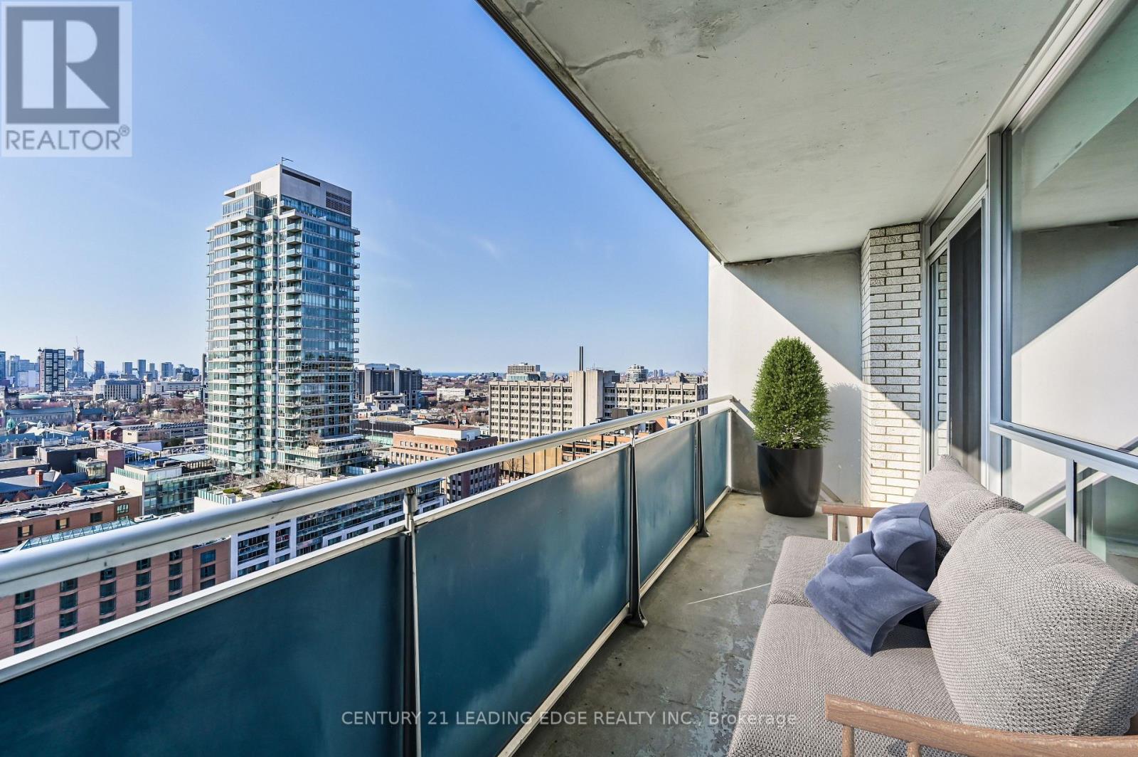 2107 - 20 Prince Arthur Avenue, Toronto, Ontario  M5R 1B1 - Photo 7 - C12953956