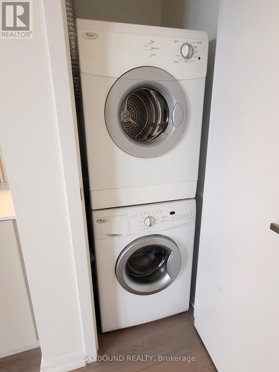 2302 - 101 Peter Street, Toronto, Ontario  M5V 2G9 - Photo 11 - C12953966