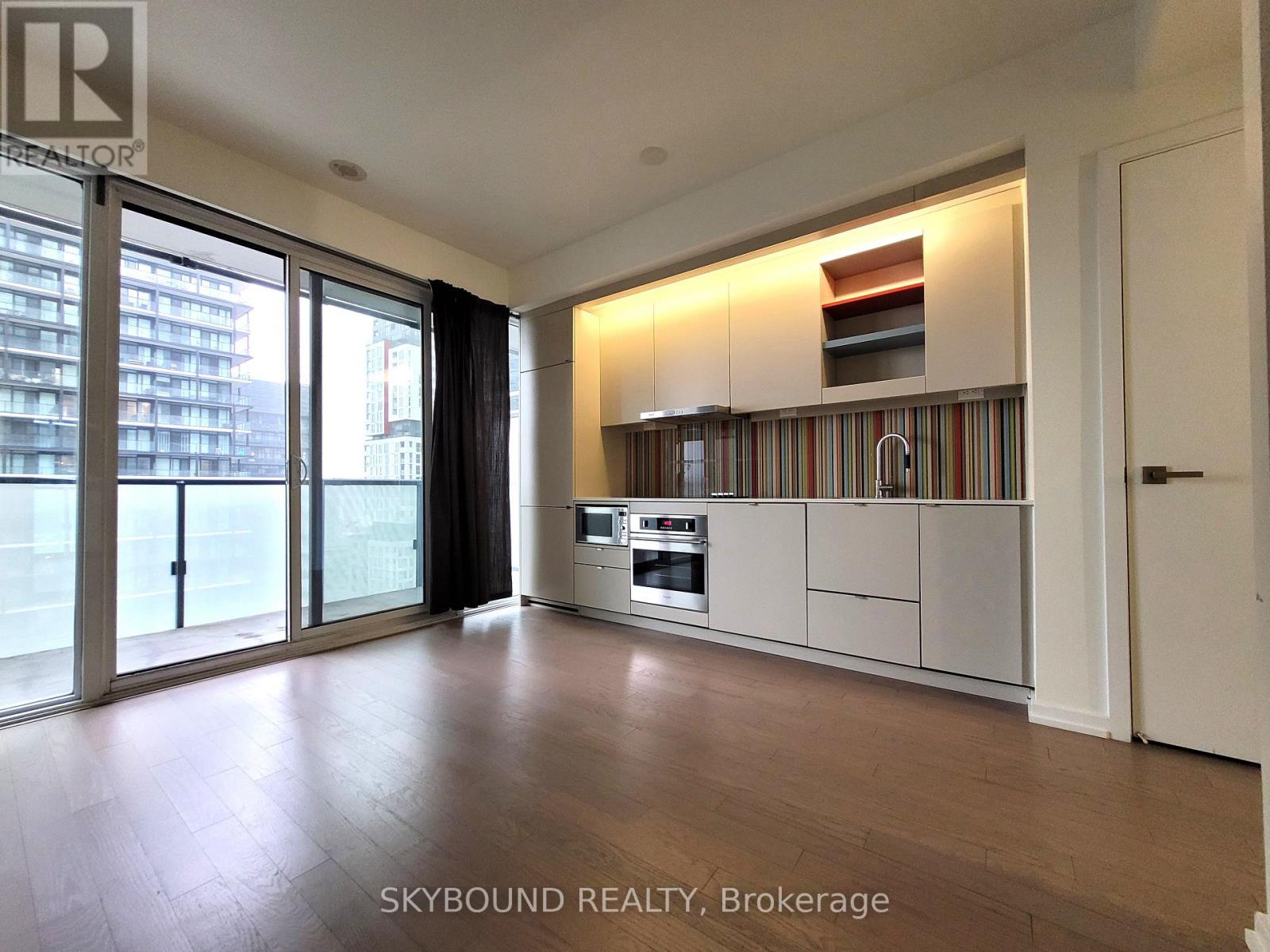 2302 - 101 Peter Street, Toronto, Ontario  M5V 2G9 - Photo 5 - C12953966