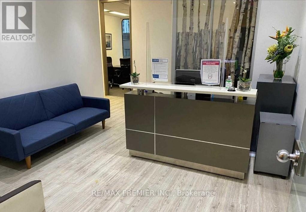 1201-C - 1200 Bay Street, Toronto, Ontario  M5R 2A5 - Photo 2 - C12953986