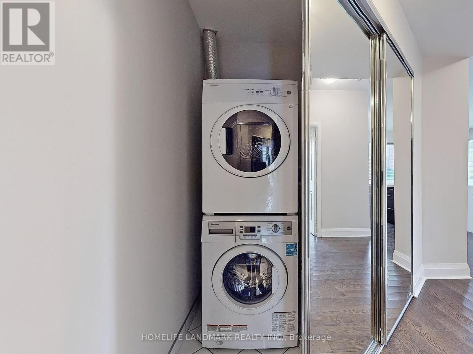 1702 - 65 St Mary Street, Toronto, Ontario  M5S 0A6 - Photo 14 - C12953990