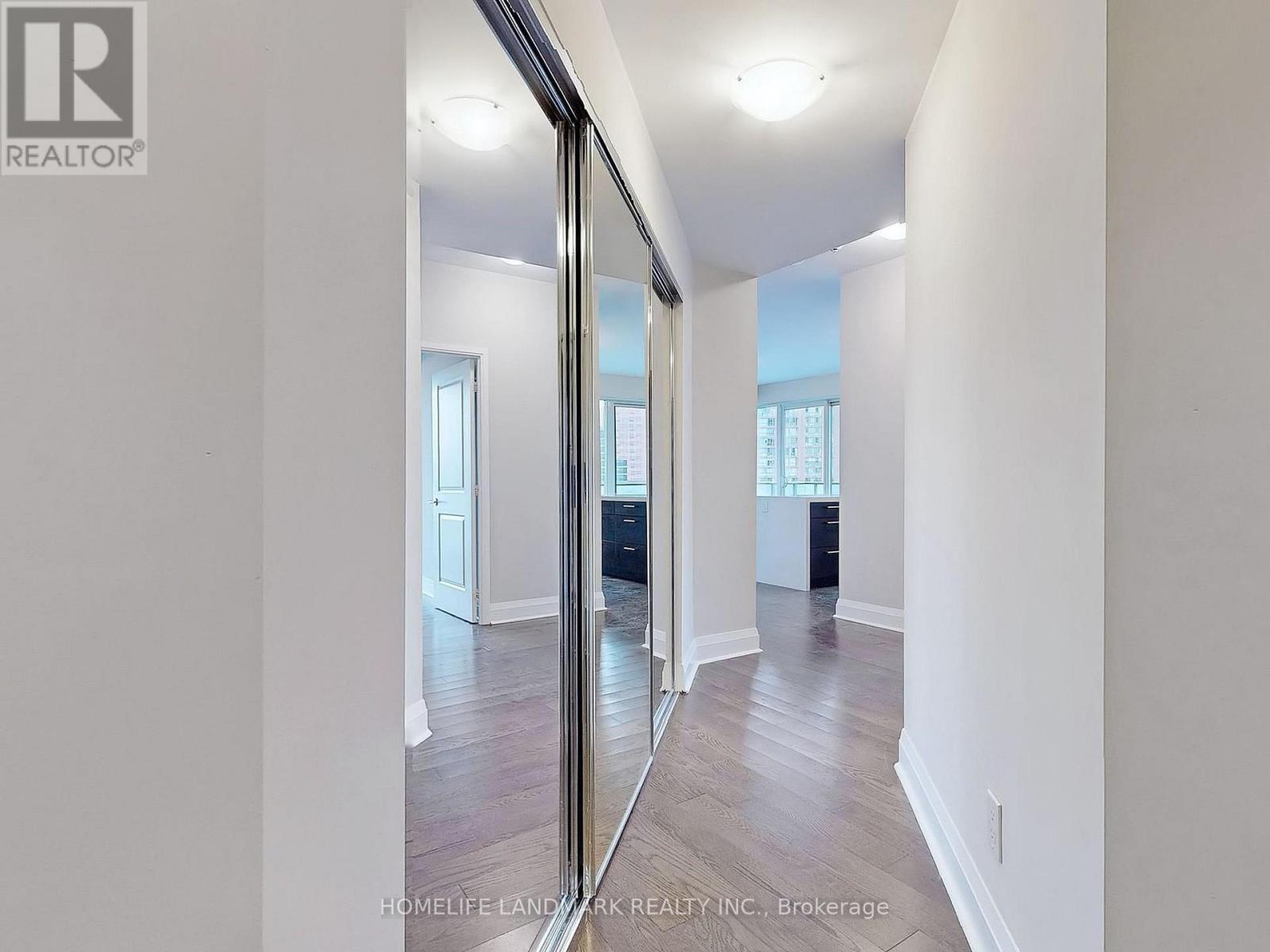 1702 - 65 St Mary Street, Toronto, Ontario  M5S 0A6 - Photo 15 - C12953990