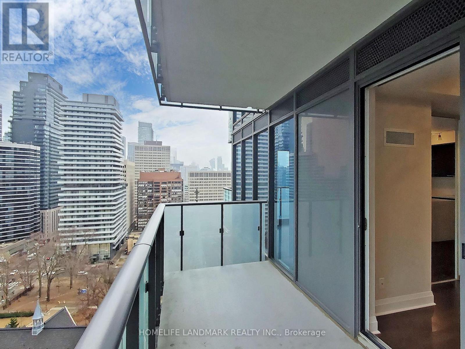 1702 - 65 St Mary Street, Toronto, Ontario  M5S 0A6 - Photo 17 - C12953990