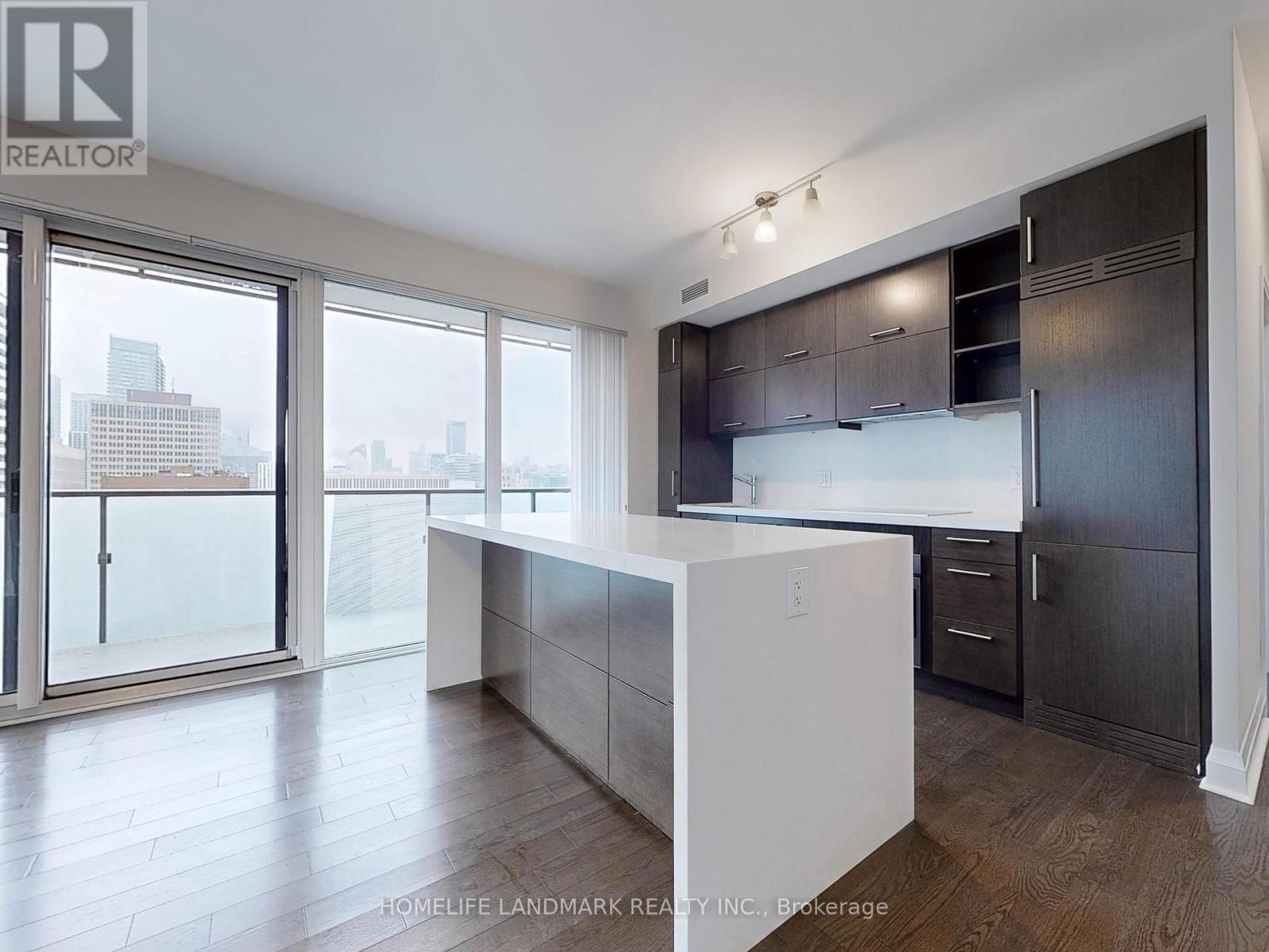 1702 - 65 St Mary Street, Toronto, Ontario  M5S 0A6 - Photo 4 - C12953990