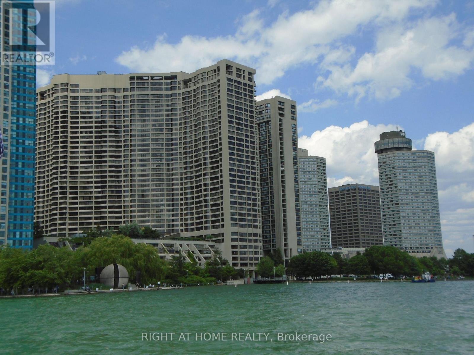 508 - 65 HARBOUR SQUARE, Toronto, Ontario