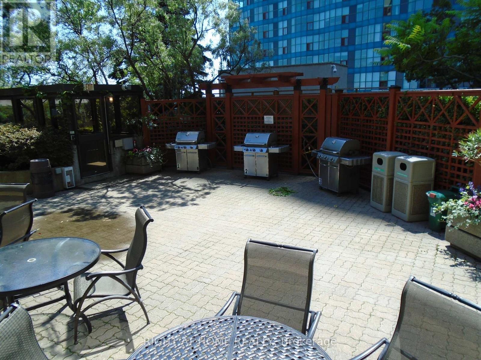 508 - 65 Harbour Square, Toronto, Ontario  M5J 2L4 - Photo 11 - C12954004