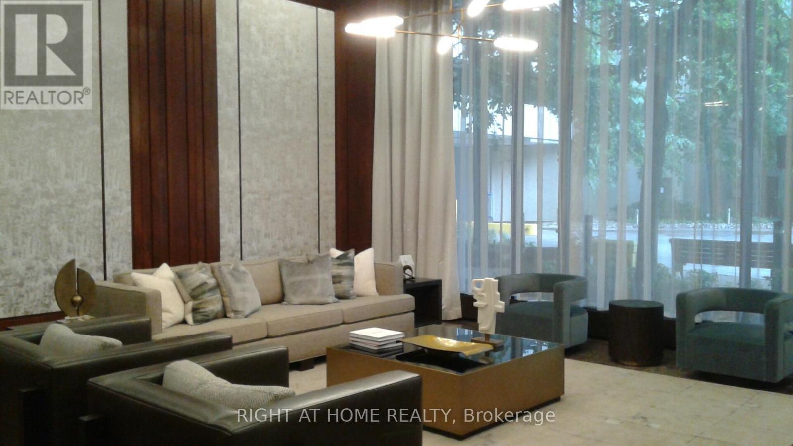 508 - 65 Harbour Square, Toronto, Ontario  M5J 2L4 - Photo 2 - C12954004