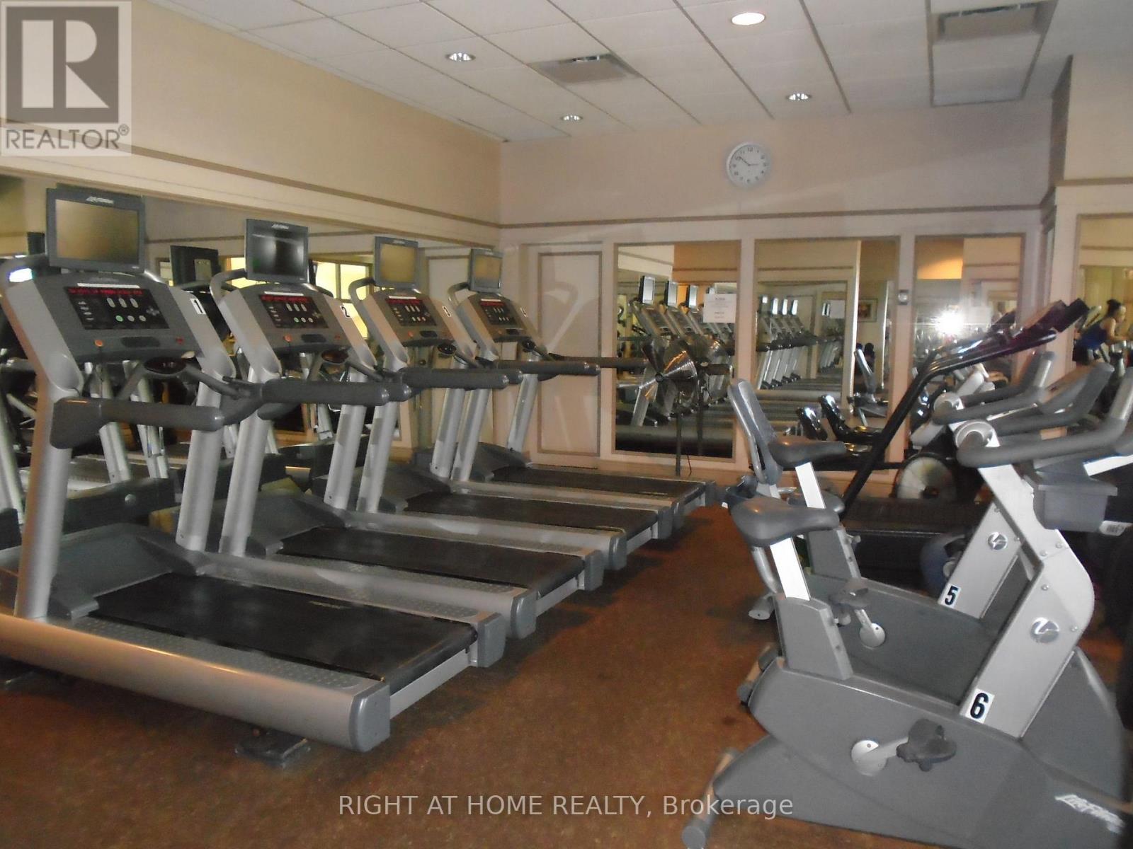 508 - 65 Harbour Square, Toronto, Ontario  M5J 2L4 - Photo 6 - C12954004