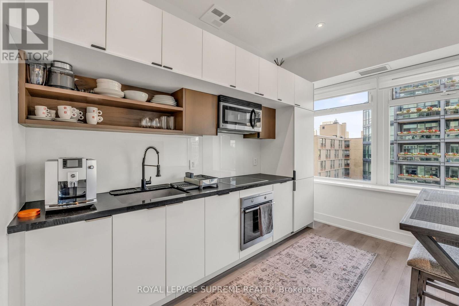 604 - 111 St Clair Avenue W, Toronto, Ontario  M4V 1N5 - Photo 11 - C12954008