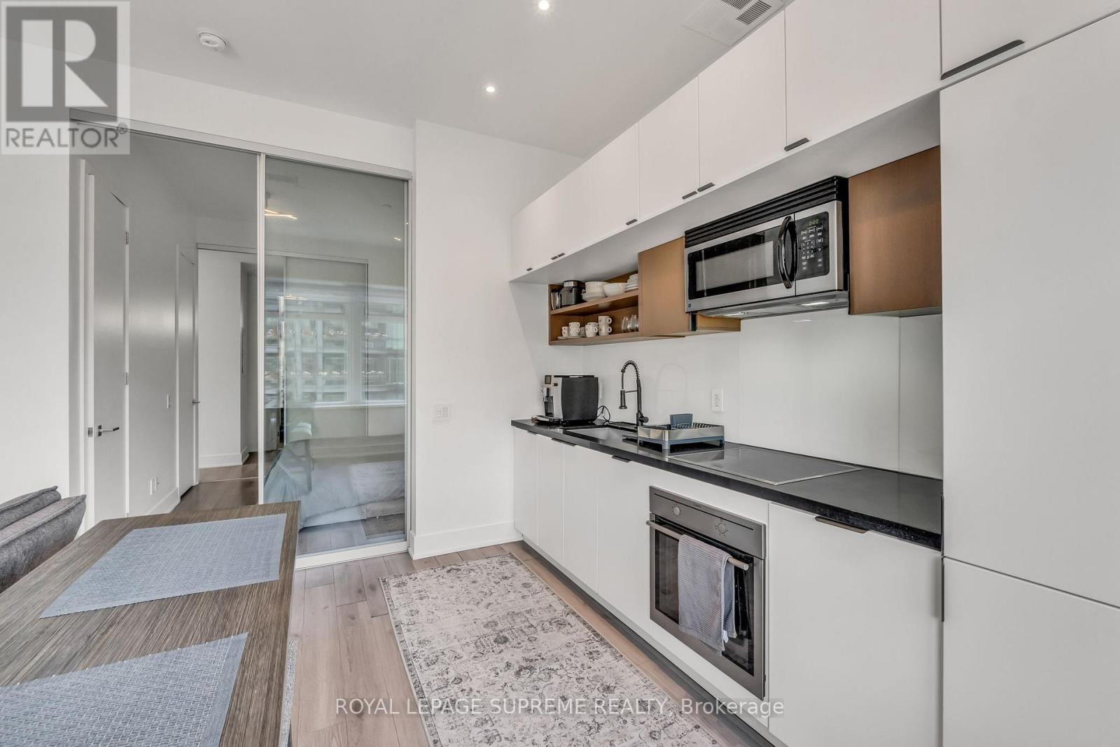 604 - 111 St Clair Avenue W, Toronto, Ontario  M4V 1N5 - Photo 13 - C12954008