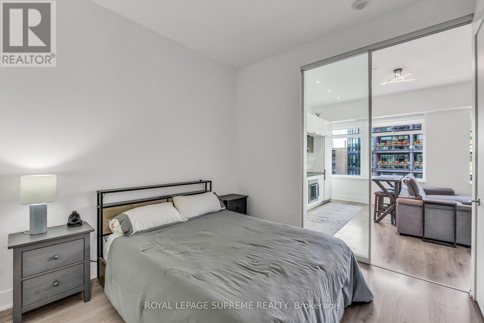 604 - 111 St Clair Avenue W, Toronto, Ontario  M4V 1N5 - Photo 18 - C12954008