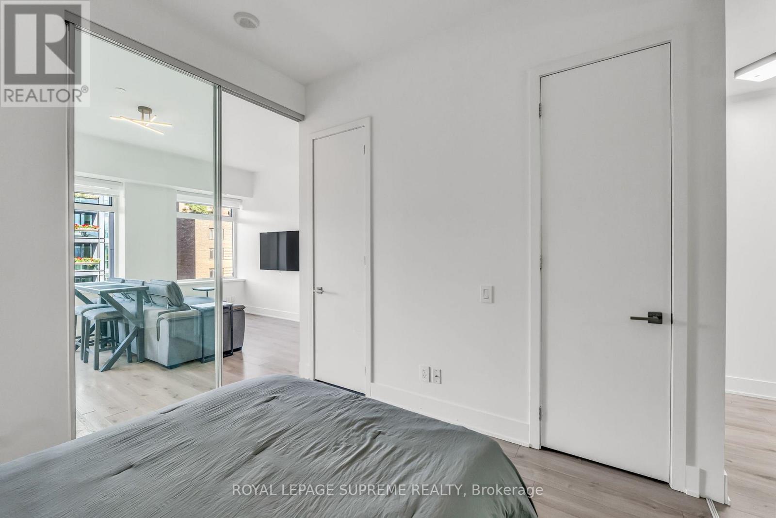 604 - 111 St Clair Avenue W, Toronto, Ontario  M4V 1N5 - Photo 19 - C12954008