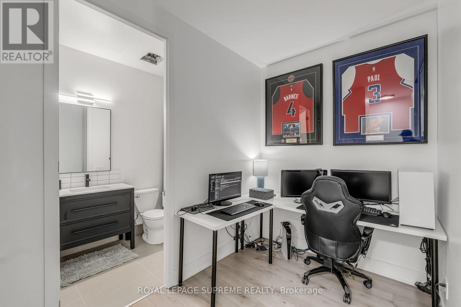 604 - 111 St Clair Avenue W, Toronto, Ontario  M4V 1N5 - Photo 20 - C12954008