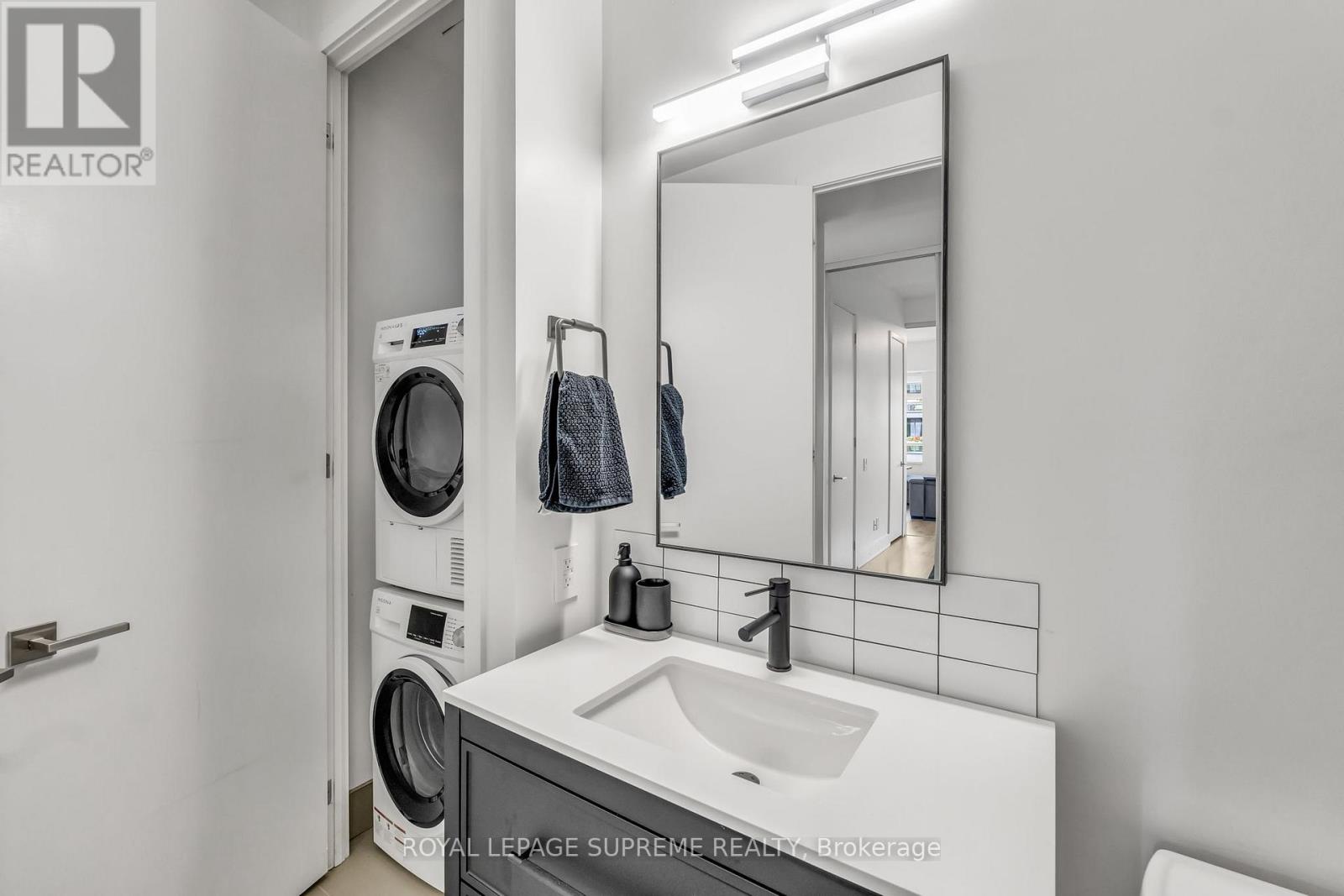 604 - 111 St Clair Avenue W, Toronto, Ontario  M4V 1N5 - Photo 26 - C12954008