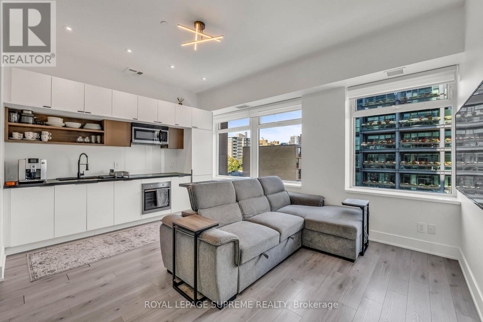 604 - 111 St Clair Avenue W, Toronto, Ontario  M4V 1N5 - Photo 5 - C12954008