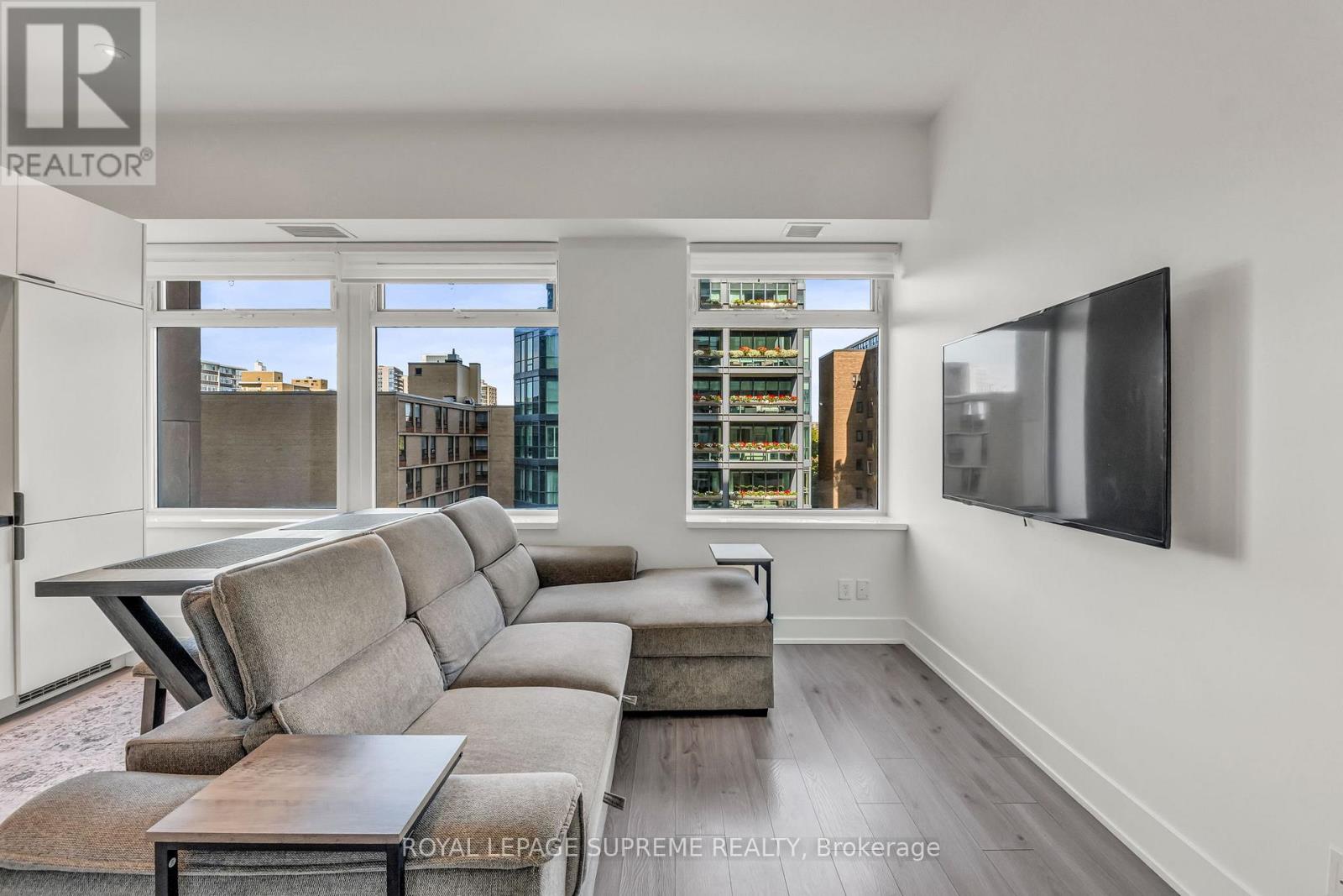 604 - 111 St Clair Avenue W, Toronto, Ontario  M4V 1N5 - Photo 6 - C12954008