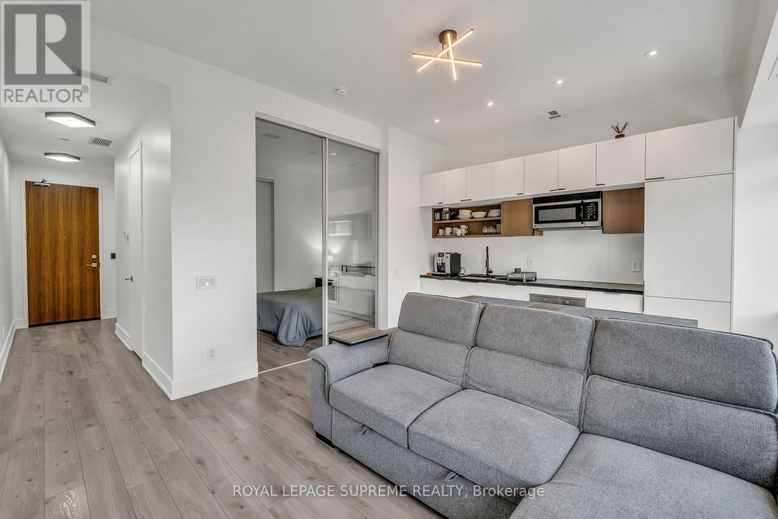 604 - 111 St Clair Avenue W, Toronto, Ontario  M4V 1N5 - Photo 8 - C12954008