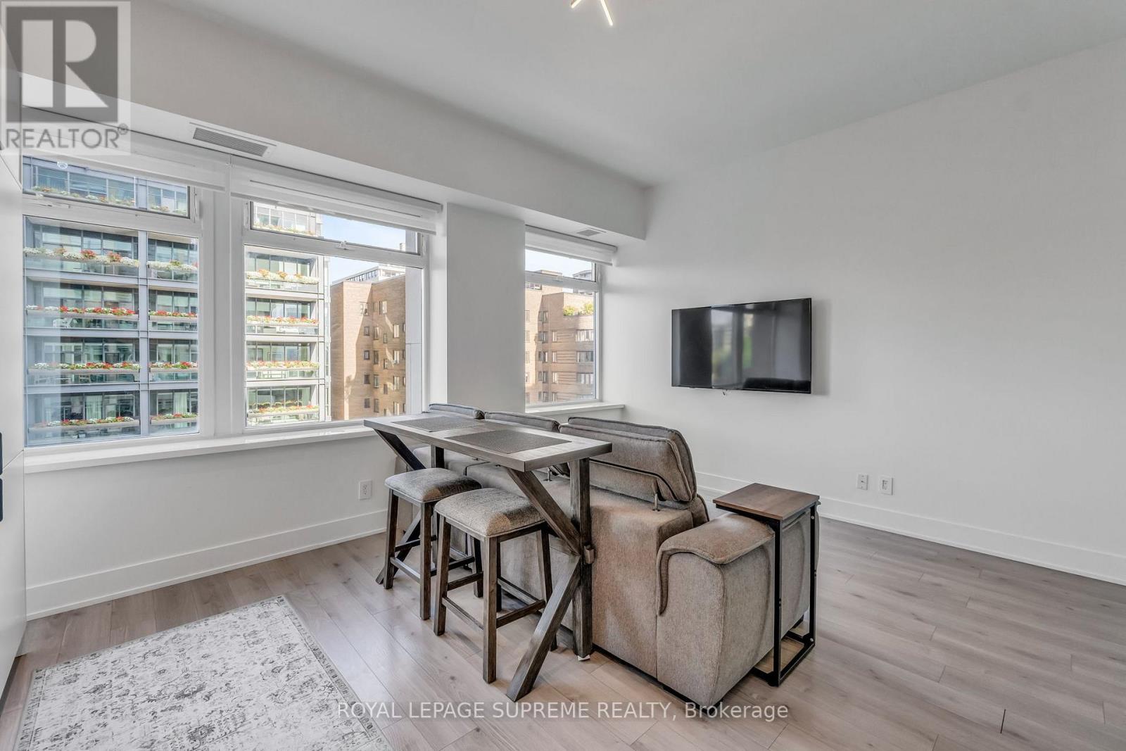 604 - 111 St Clair Avenue W, Toronto, Ontario  M4V 1N5 - Photo 9 - C12954008