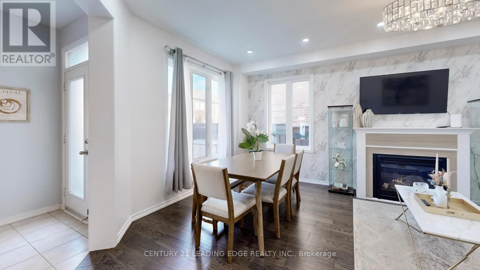 1574 Edgecroft Drive, Pickering, Ontario  L1V 2P8 - Photo 6 - E12953918