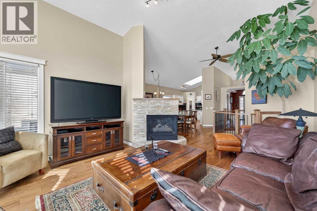 118 Douglas Woods Hill Se, Calgary, Alberta  T2Z 2G6 - Photo 11 - A2288887